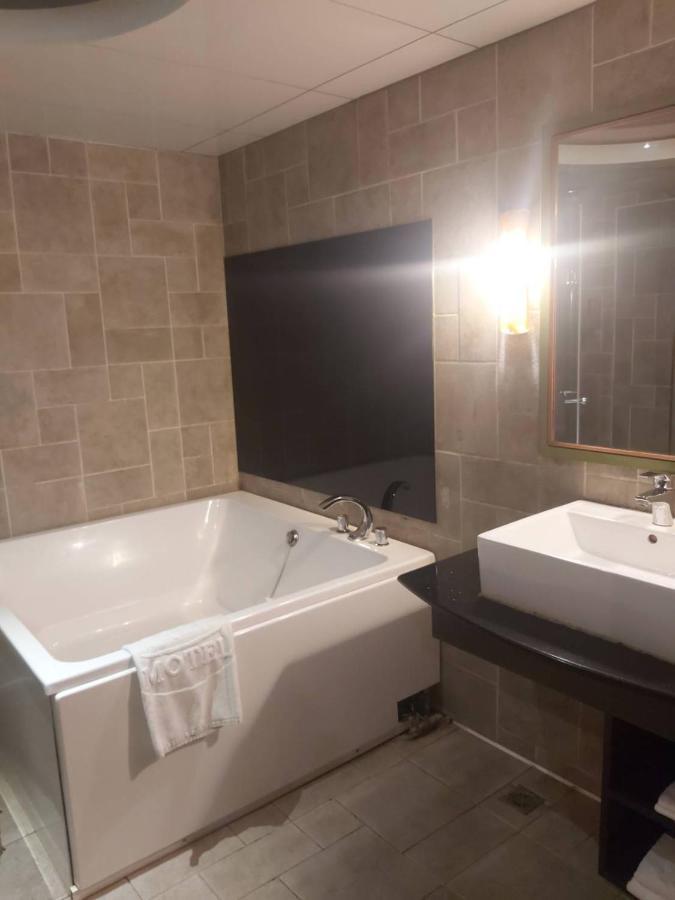 Chateau Motel Гаосюн Экстерьер фото