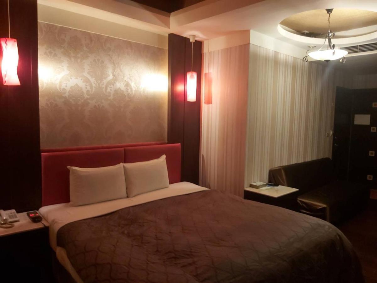 Chateau Motel Гаосюн Экстерьер фото